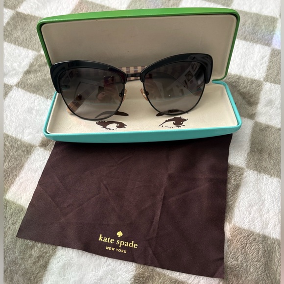 Kate Spade Sunglasses with case - Picture 1 of 9